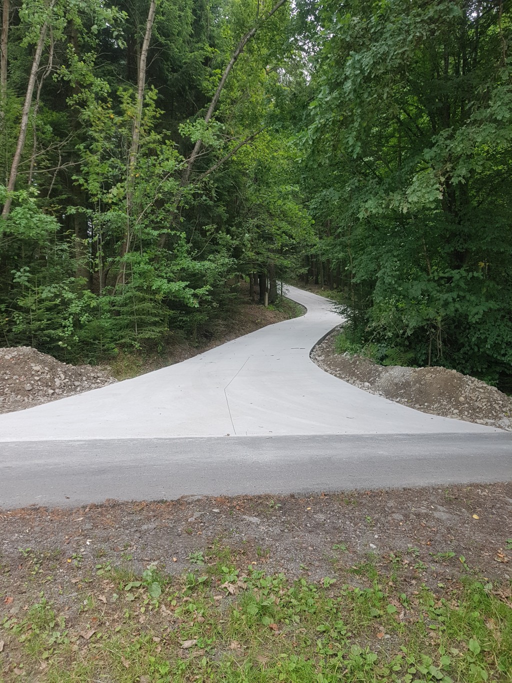 Kolejna droga w Gminie wyremontowana.