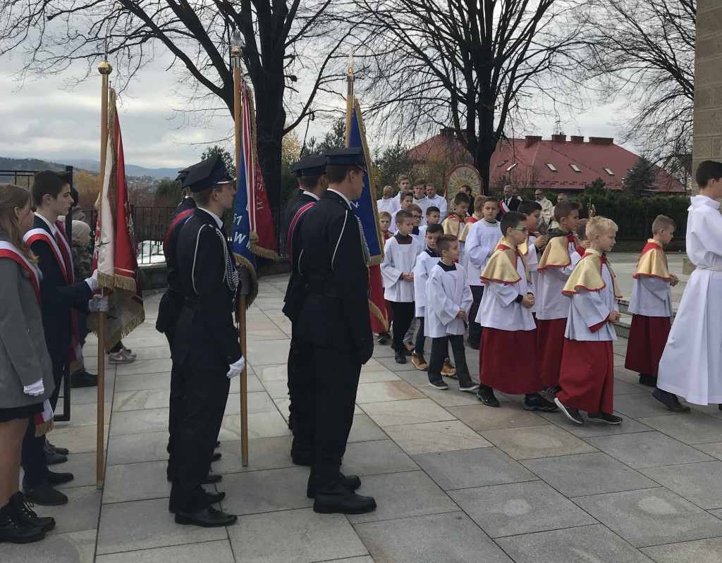 Mieszkańcy Mystkowa i Mszalnicy na wspólnej modlitwie w intencji Ojczyzny.