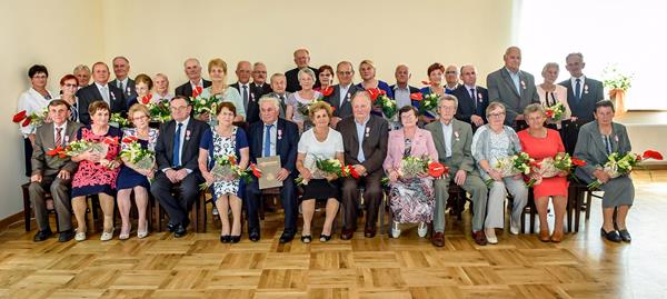 Miłość i szacunek to warunek małżeńskiego szczęścia.