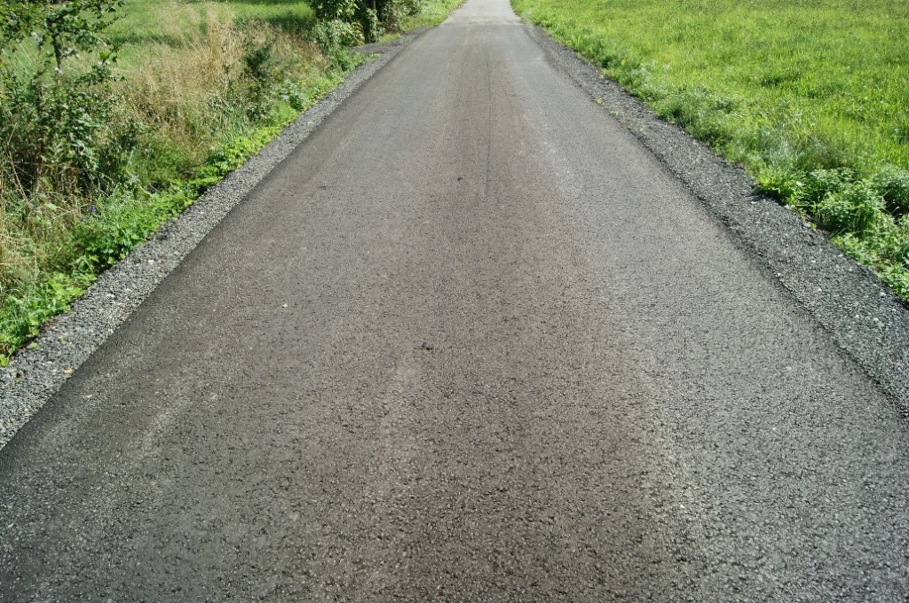 Kamionka Wielka. Modernizacja dróg dojazdowych do pól.