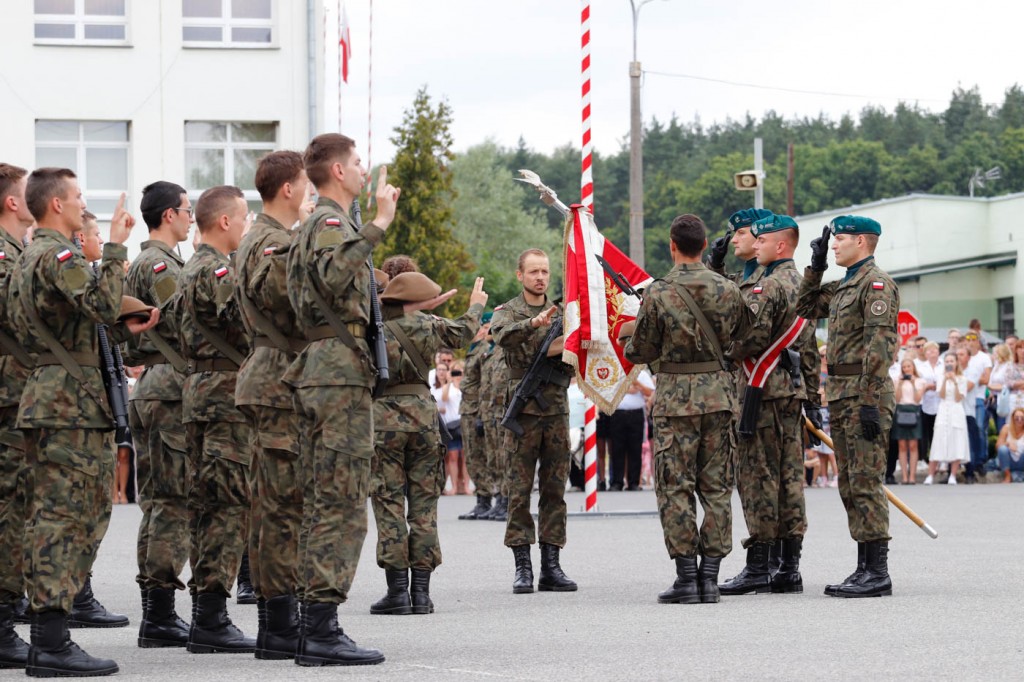 SZTANDAR 11 MAŁOPOLSKIEJ BRYGADY OBRONY TERYTORIALNEJ