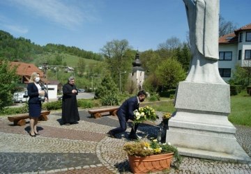 Wójt Gminy Kamionka Wielka uczcił pamięć Papieża Polaka