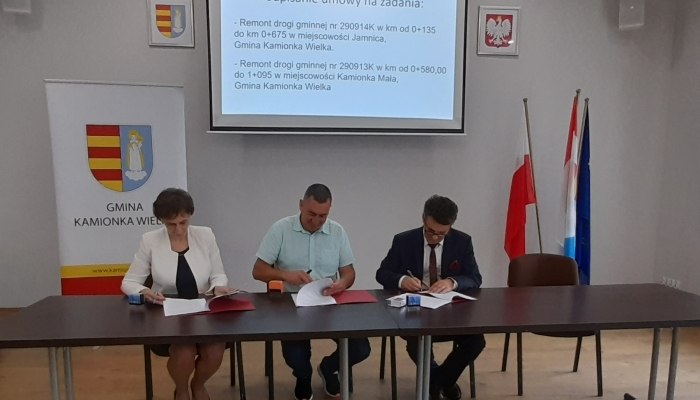 Umowa na remont drogi „Pod Kunów” oraz „Popardowa” podpisana.