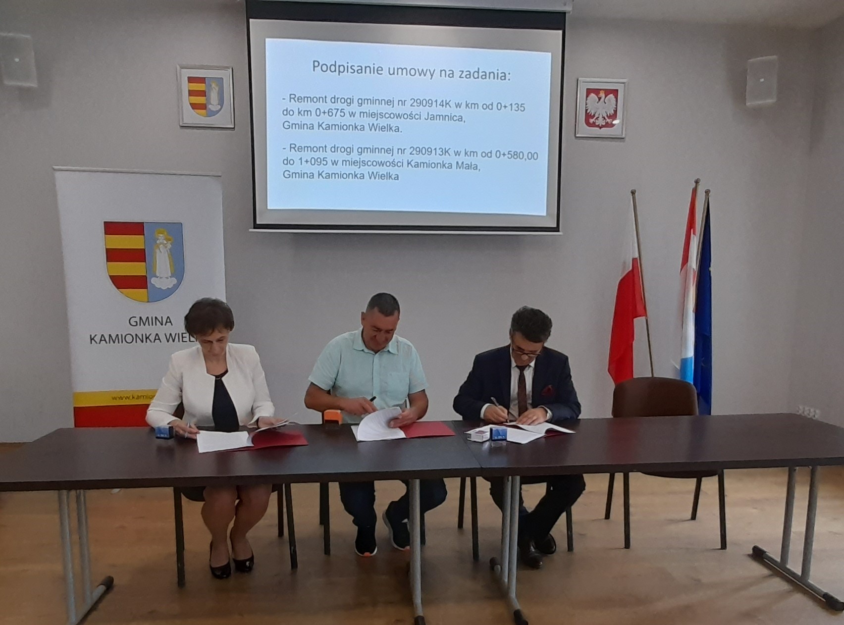 Umowa na remont drogi „Pod Kunów” oraz „Popardowa” podpisana.