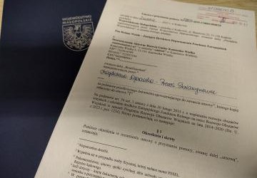 Sukcesy Stowarzyszenia Aktywny Rozwój Gminy Kamionka Wielka – umowa o dofinansowanie podpisana!