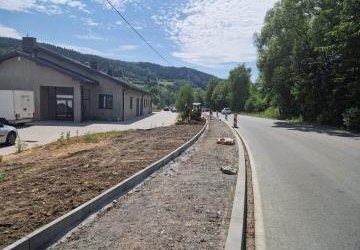 Budowa chodników na terenie gminy ruszyła! Widać już pierwsze efekty.