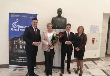 Radna Krystyna Ogorzałek zdobyła wyróżnienie w plebiscycie o tytuł „Seniorki Roku”