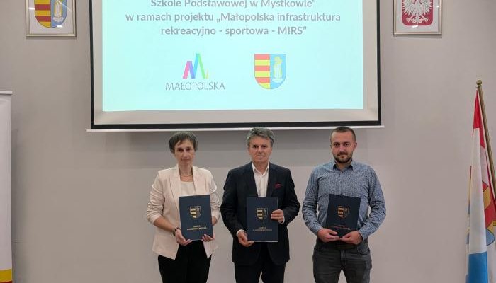 Rusza modernizacja boisk przy Szkole Podstawowej w Mystkowie. Inwestycja kosztować będzie prawie pół miliona złotych