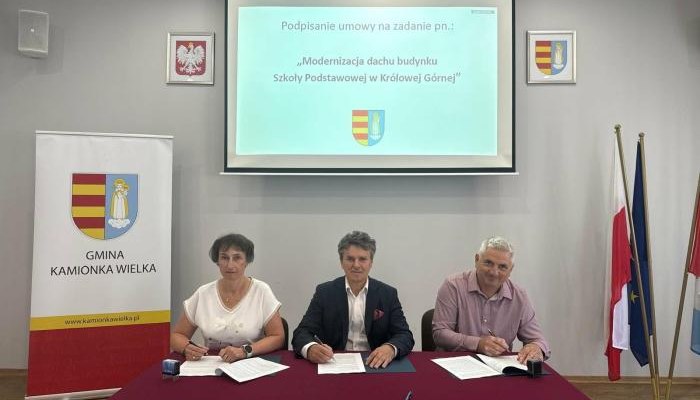 Rusza remont dachu w Szkole Podstawowej w Królowej Górnej. Cały budynek będzie bezpieczniejszy